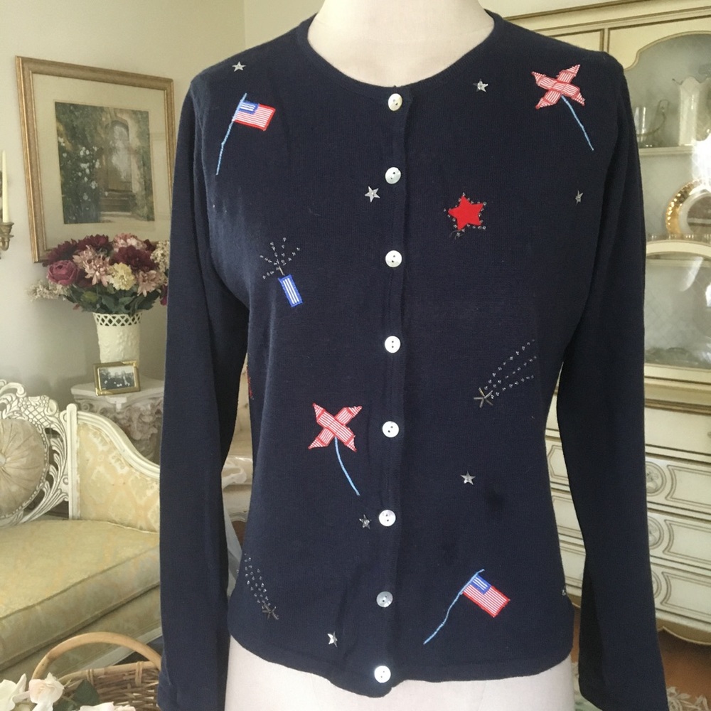 Capacity July 4th/Memorial Day sweater size PM. C:103